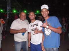 Oktober 10 Anos